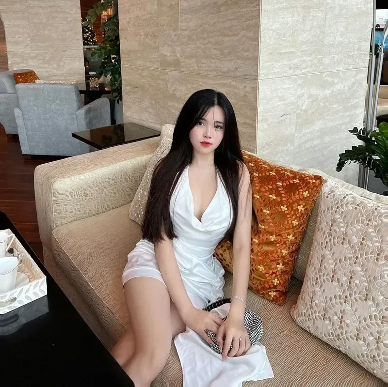 Gái đẹp Twitter thu hút với vẻ ngoài dịu dàng và cuốn hút