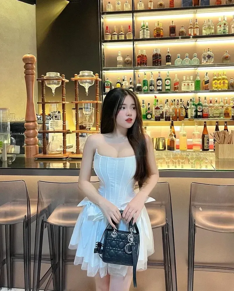 Tw gái xinh nổi bật với nụ cười ngọt ngào, thu hút ánh nhìn