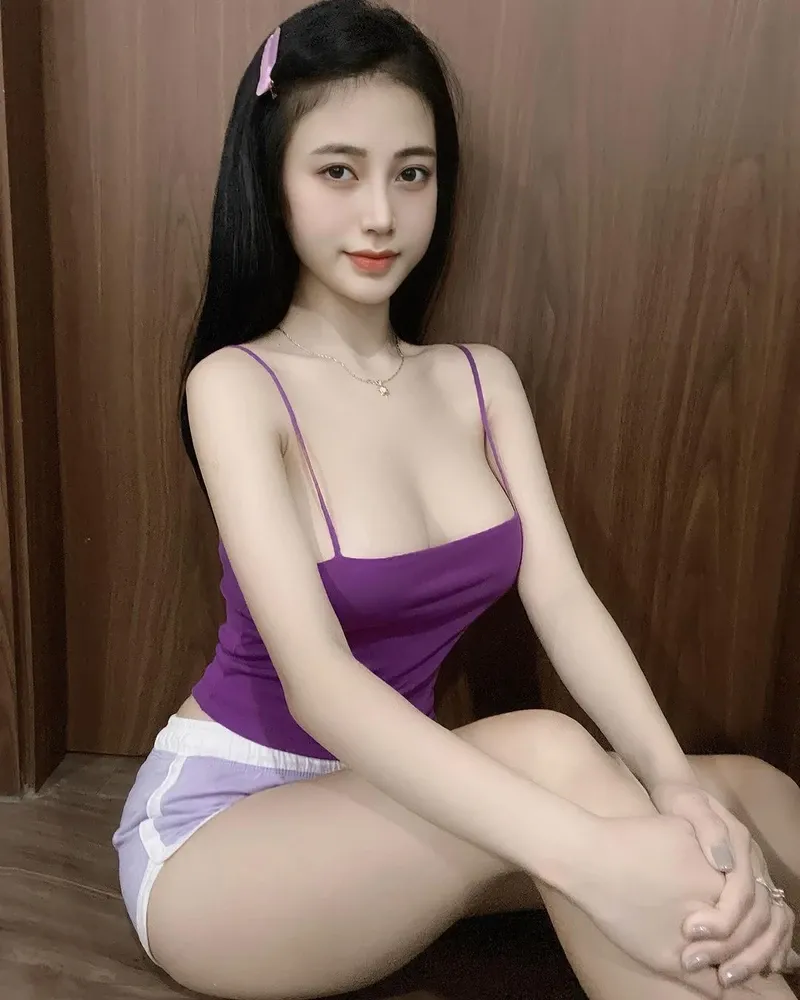TikTok gái xinh toát lên vẻ đẹp tự nhiên và cuốn hút mọi ánh nhìn.