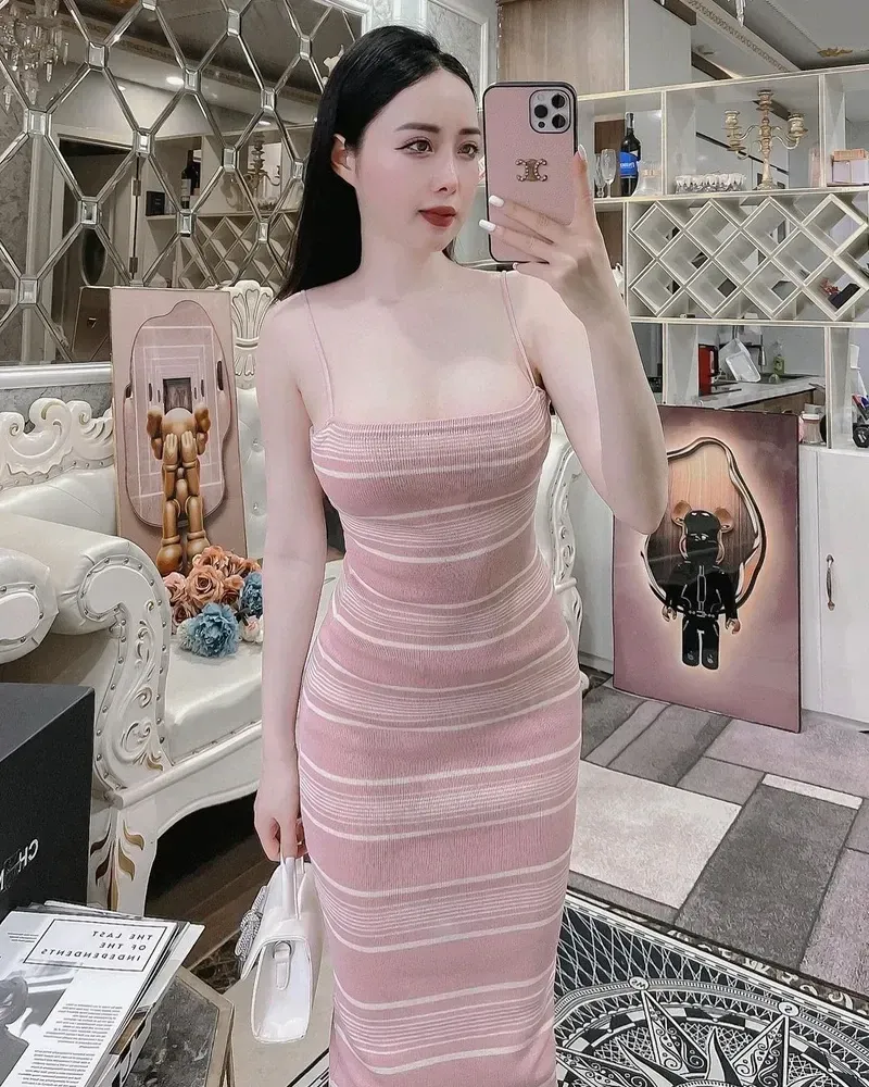 Gái đẹp TikTok tỏa sáng với nét đẹp quyến rũ, thu hút mọi ánh nhìn.