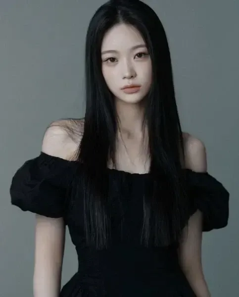 hiền hồ để tóc dài