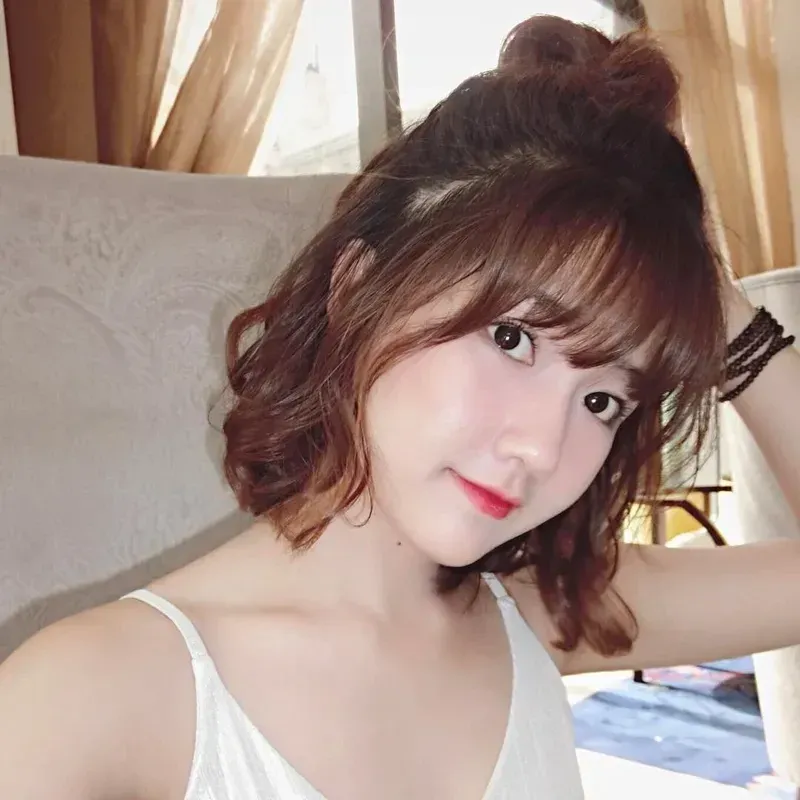 tóc ngắn nữ
