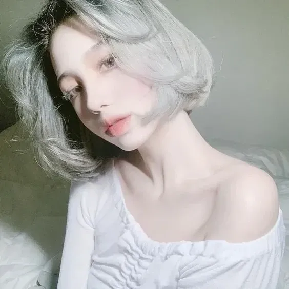 tóc ngắn uốn xoăn