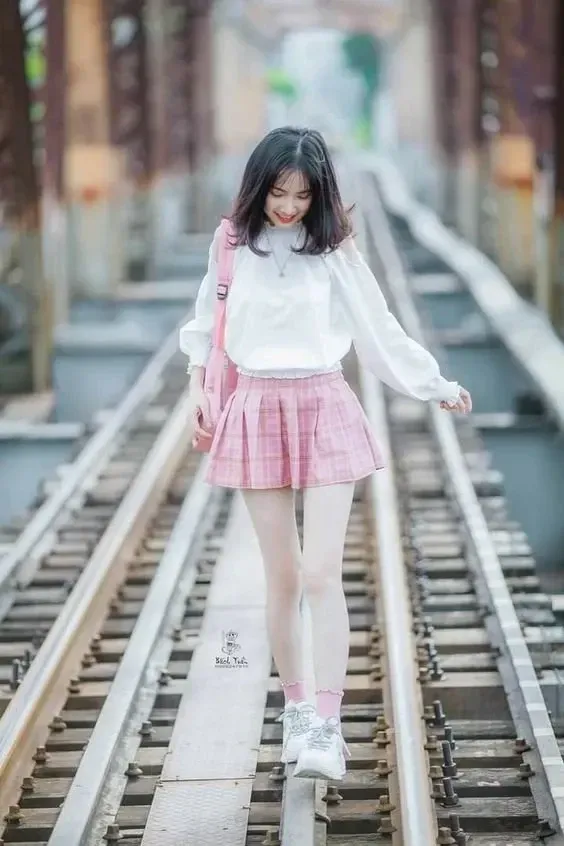 tóc ngắn uốn đuôi nhẹ hàn quốc