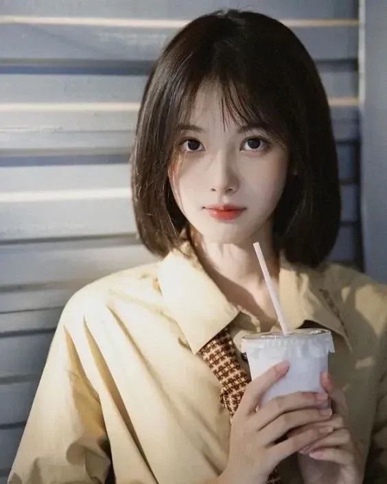 kiểu tóc ngắn cho mặt tròn
