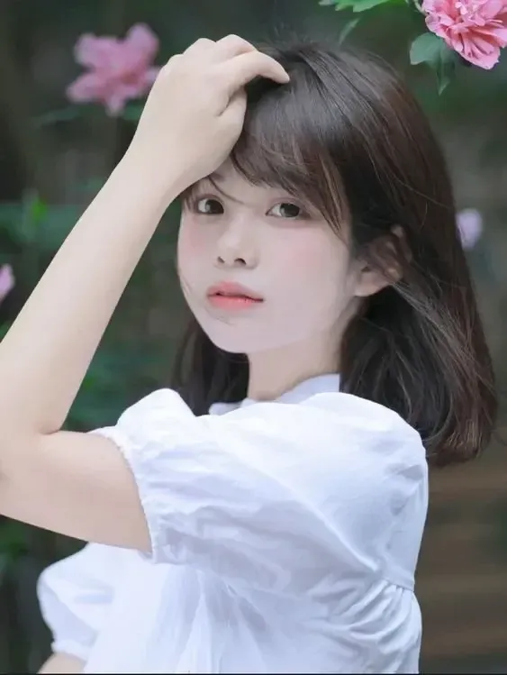ảnh gái cute tóc ngắn