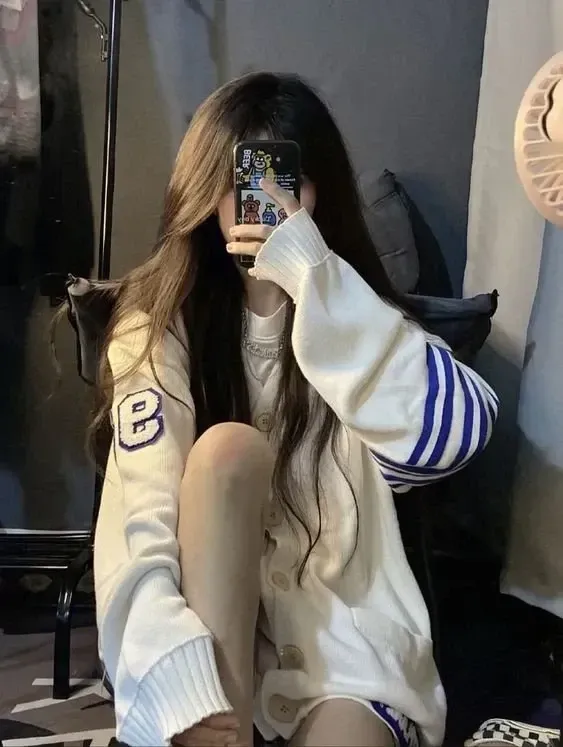 ảnh che mặt tóc ngắn