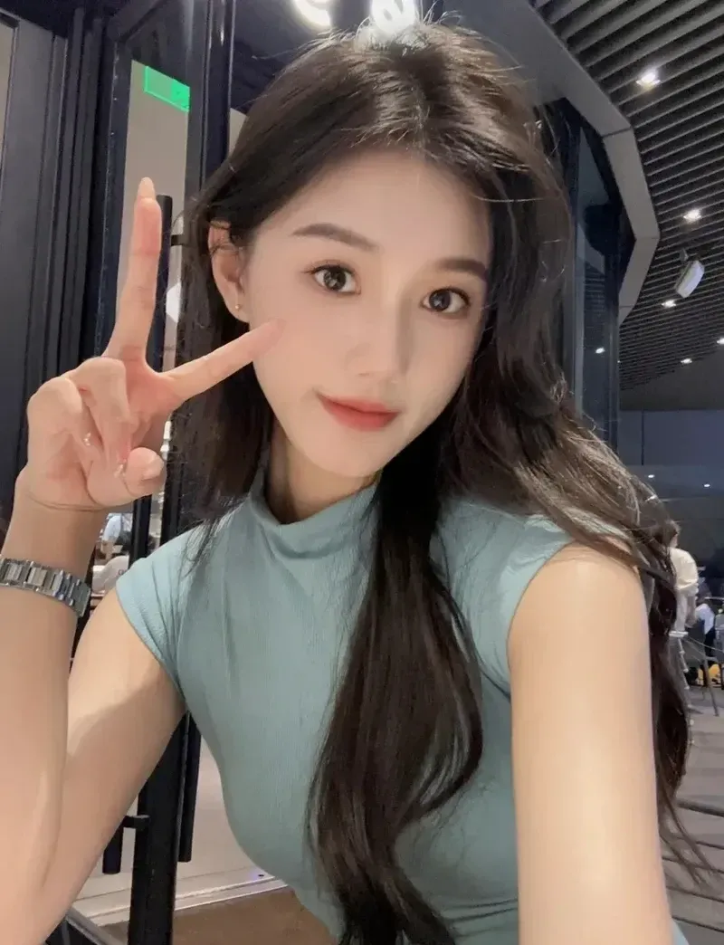 Gái xinh IG thu hút mọi ánh nhìn với vẻ đẹp tự nhiên, cuốn hút.