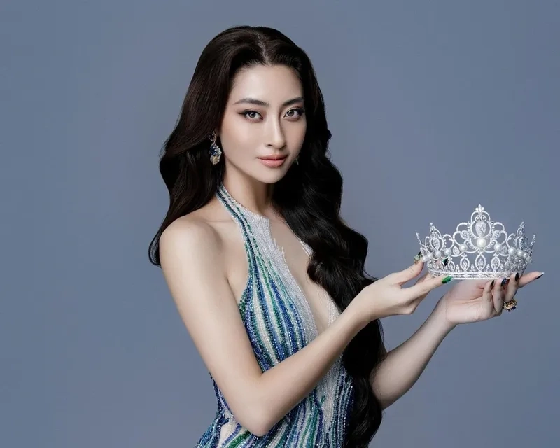 Hoa hậu Cao Bằng Lương Thùy Linh được biết đến với thành tích xuất sắc