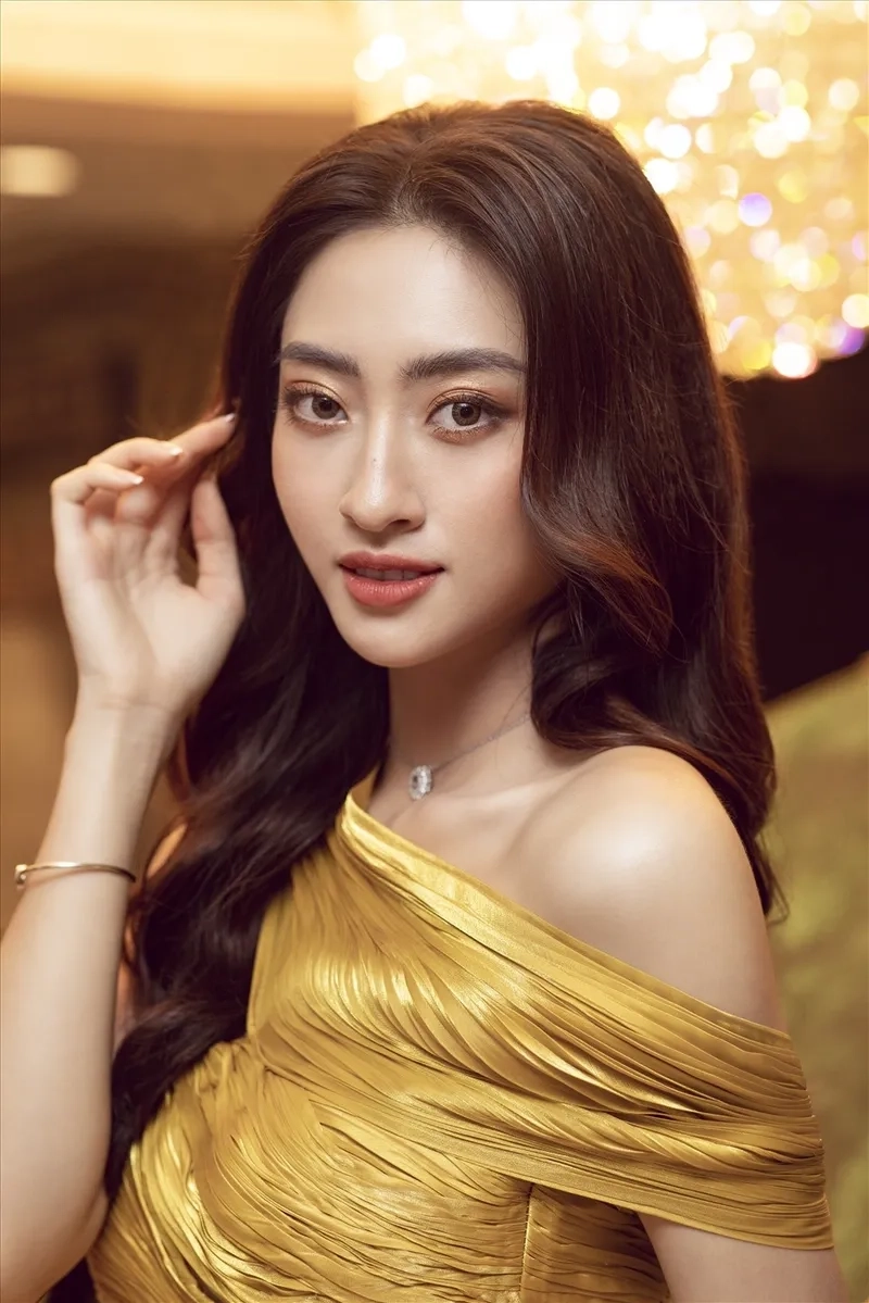 Lương Thùy Linh thi Hoa hậu Thế giới với sự tự tin và thành tích nổi bật