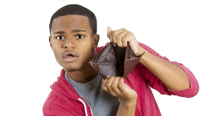 Cùng khám phá meme nổi tiếng với sự kết hợp thú vị giữa 5 anh da đen và 1 cô gái.