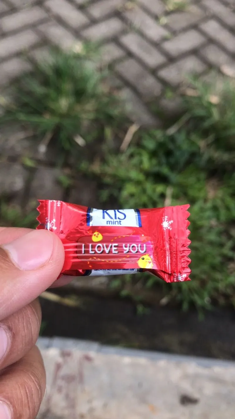 Đừng quên gửi meme cho kẹo nè cho bạn bè để tạo niềm vui.