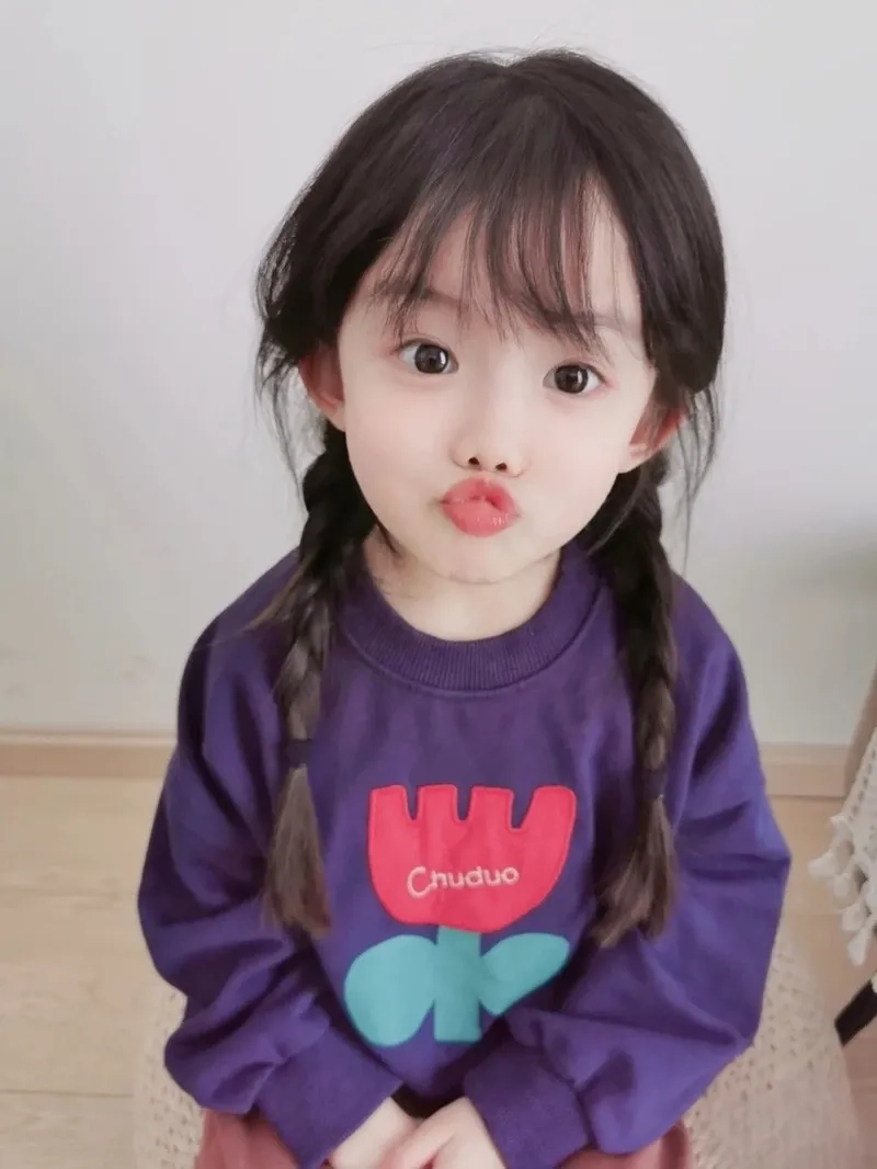 Em bé meme là biểu cảm ngây thơ mang lại niềm vui lớn