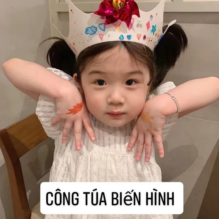 Ảnh meme cute em bé khiến mọi trái tim tan chảy vì sự ngộ nghĩnh.