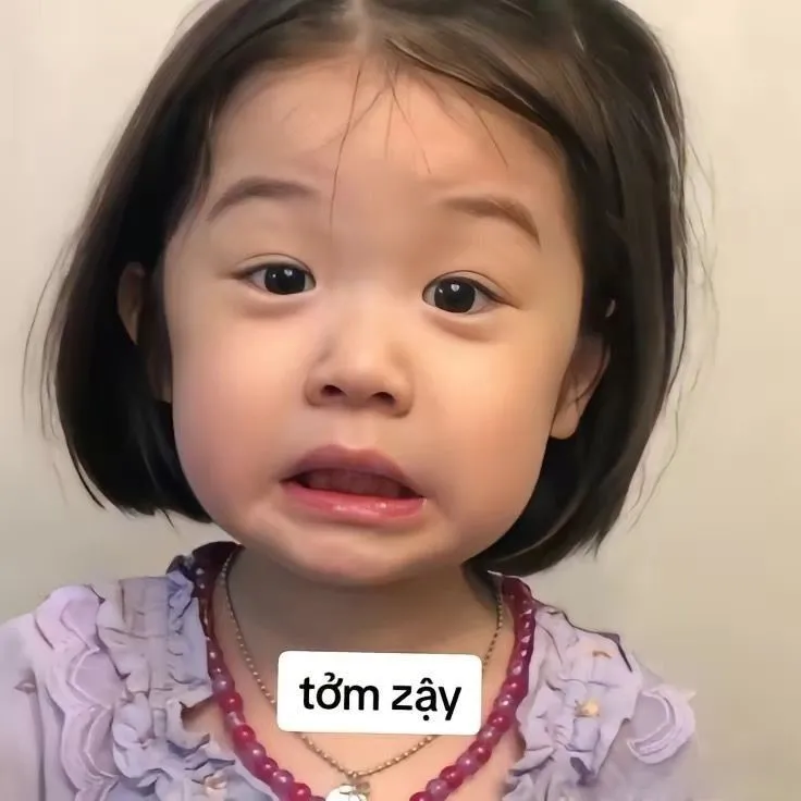 Khoảnh khắc meme em bé khóc cute mang lại tiếng cười lẫn sự đồng cảm.