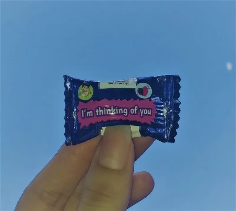 Ảnh meme cho kẹo là cách tuyệt vời để gửi lời yêu thương.
