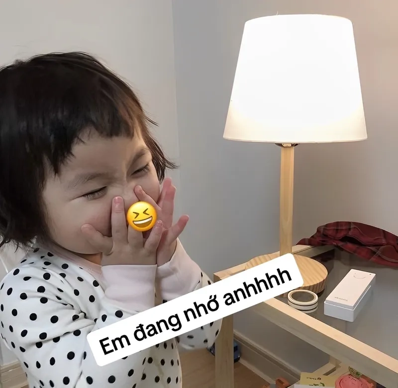Meme hết thương cạn nhớ tạo sự hài hước và cảm xúc mạnh mẽ.