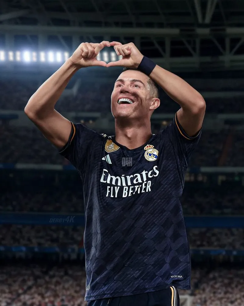 Khoảnh khắc Ronaldo khóc được chế thành meme 