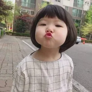 Meme Trung Quốc dễ thương làm tan chảy trái tim mọi người bằng sự ngộ nghĩnh
