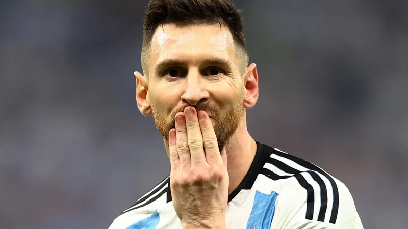 Meme về Messi khi còn nhỏ đầy dễ thương và vui nhộn.
