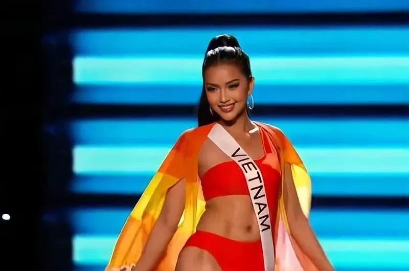 Bikini Ngọc Châu thể hiện sự tự tin và phong thái chuyên nghiệp vượt trội