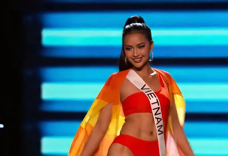 Áo choàng Miss Universe được thiết kế tinh tế và mang ý nghĩa sâu sắc
