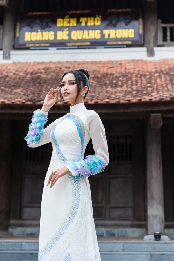Vương miện Ngọc Châu là biểu tượng cho sự nỗ lực và thành công rực rỡ