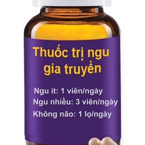 Meme mèo ngu với biểu cảm siêu ngốc nghếch nhưng cực đáng yêu.