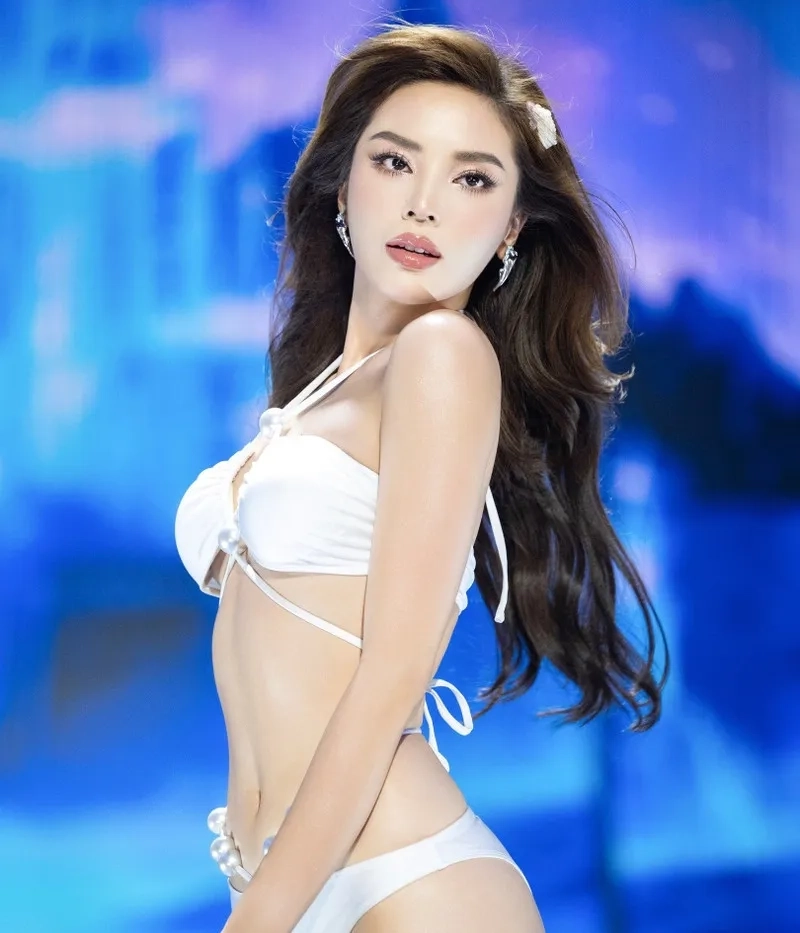 Nguyễn Cao Kỳ Duyên MC luôn thu hút sự chú ý với phong cách chuyên nghiệp