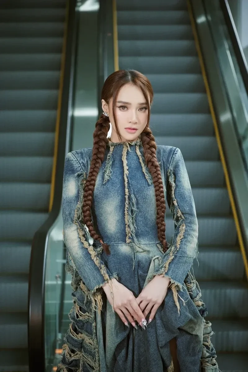 Hình Nhã Phương luôn làm nổi bật nét đẹp và tài năng của cô