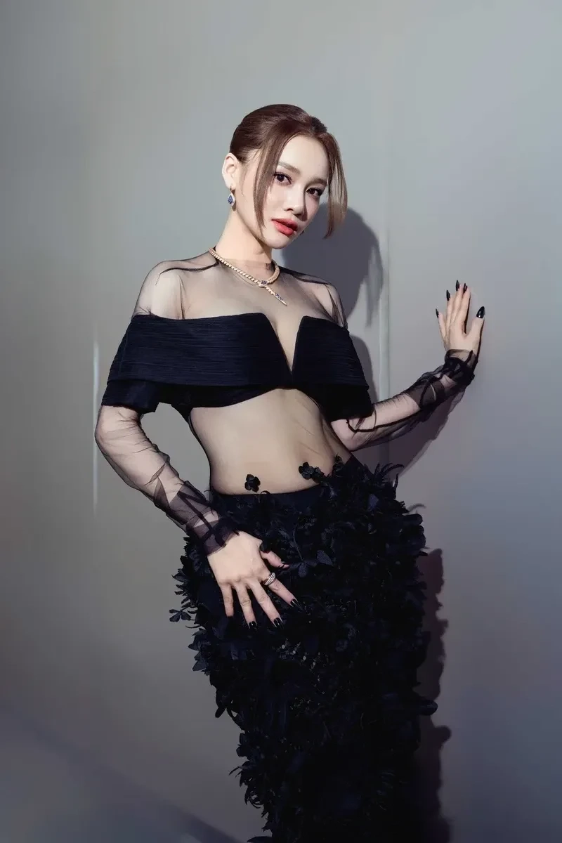 Gia đình Nhã Phương Trường Giang là hình mẫu lý tưởng trong làng giải trí