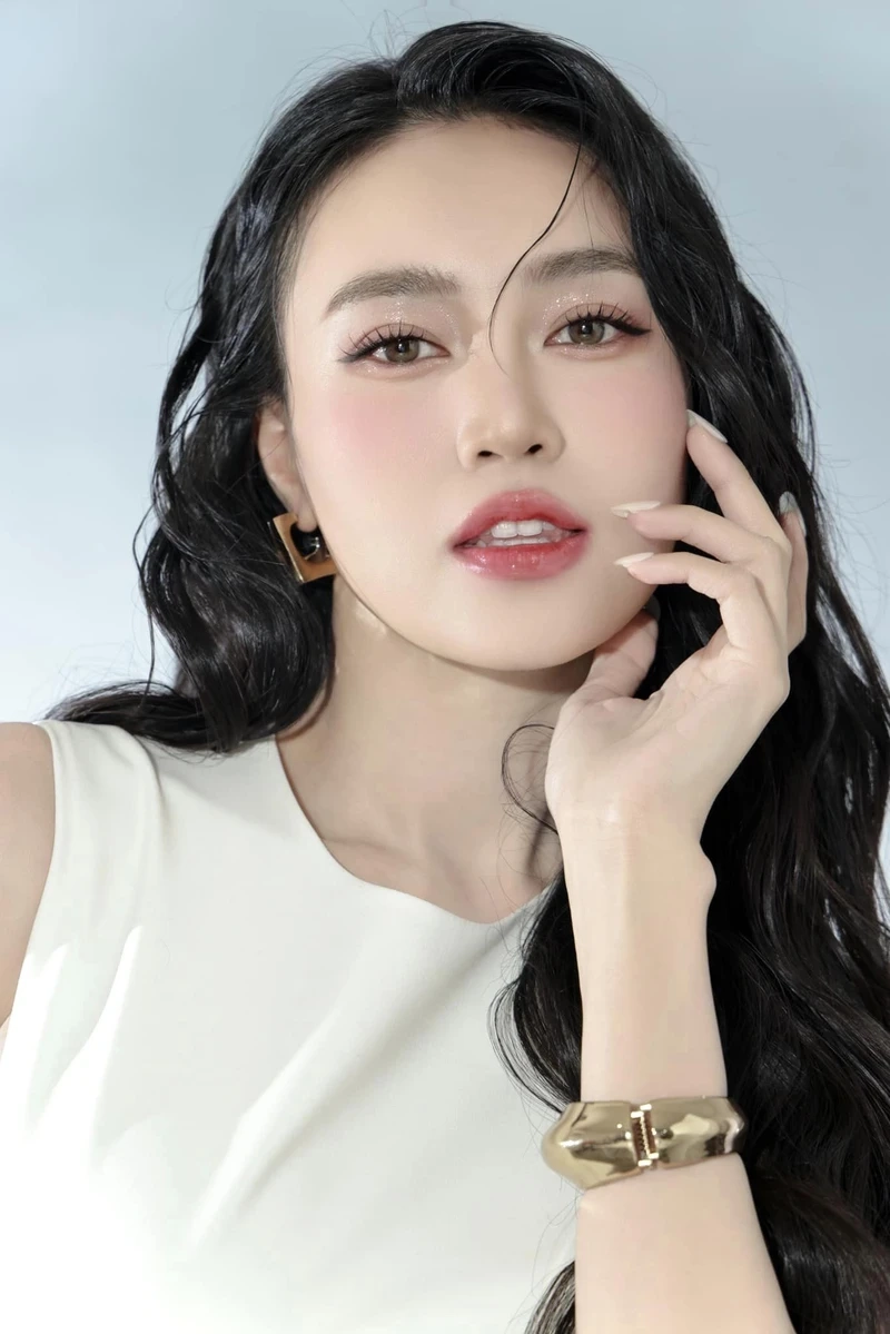 Lan Ngọc bikini sexy thể hiện sự tự tin và đầy sức hút