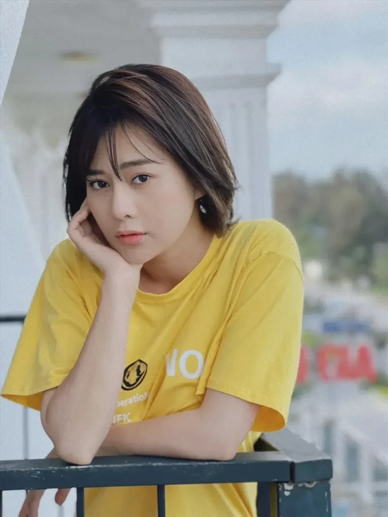 Diễn viên Quỳnh Búp Bê Shark Bình luôn là đề tài được công chúng yêu thích