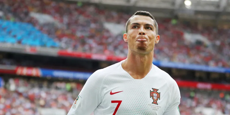 Ronaldo tại World Cup: Loạt meme hài hước và ấn tượng khiến fan thích thú.