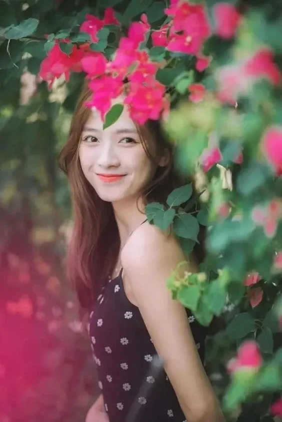 Người con gái xinh đẹp nhất thế giới thu hút sự chú ý mạnh mẽ