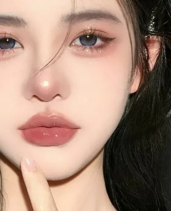 Avatar cô gái đẹp thu hút người xem với nét cuốn hút và dịu dàng