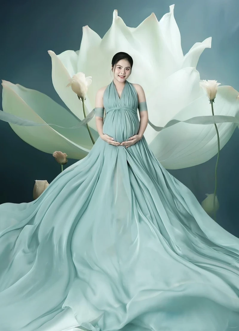 Van Trang bikini nhận được nhiều lời khen bởi vẻ rạng rỡ và cuốn hút