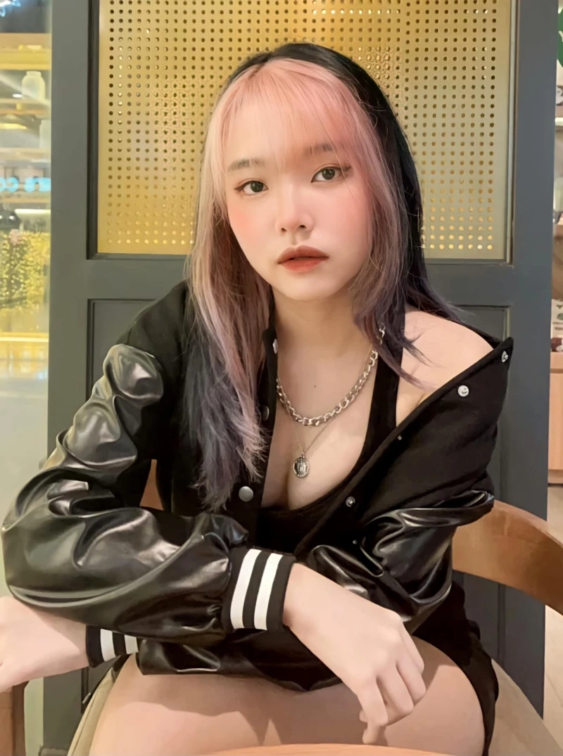 Ảnh anime girl buồn luôn chạm đến trái tim của người yêu nghệ thuật