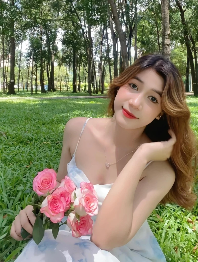  Hình ảnh gái xinh 19 tuổi làm hình nền với vẻ đẹp dịu dàng