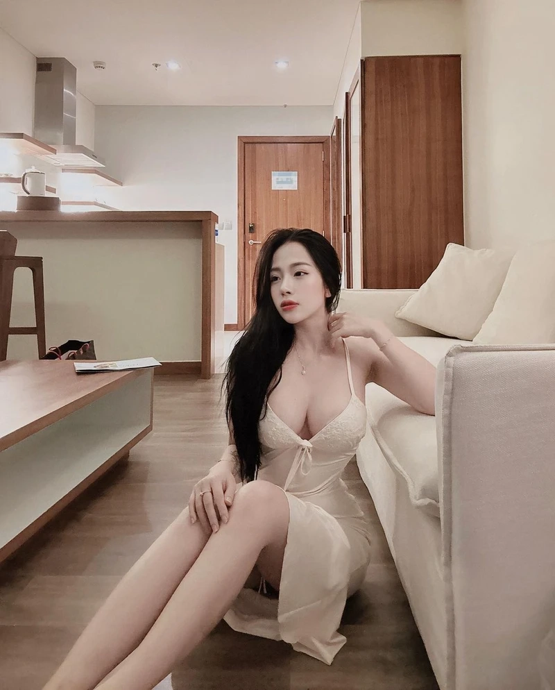 Hình gái xinh đeo mặt kính che mặt mang vẻ đẹp bí ẩn thu hút