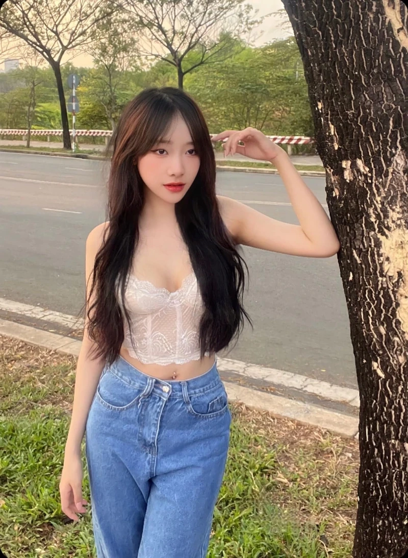 Gai xinh dang ngon với vẻ đẹp quyến rũ và hình ảnh thu hút