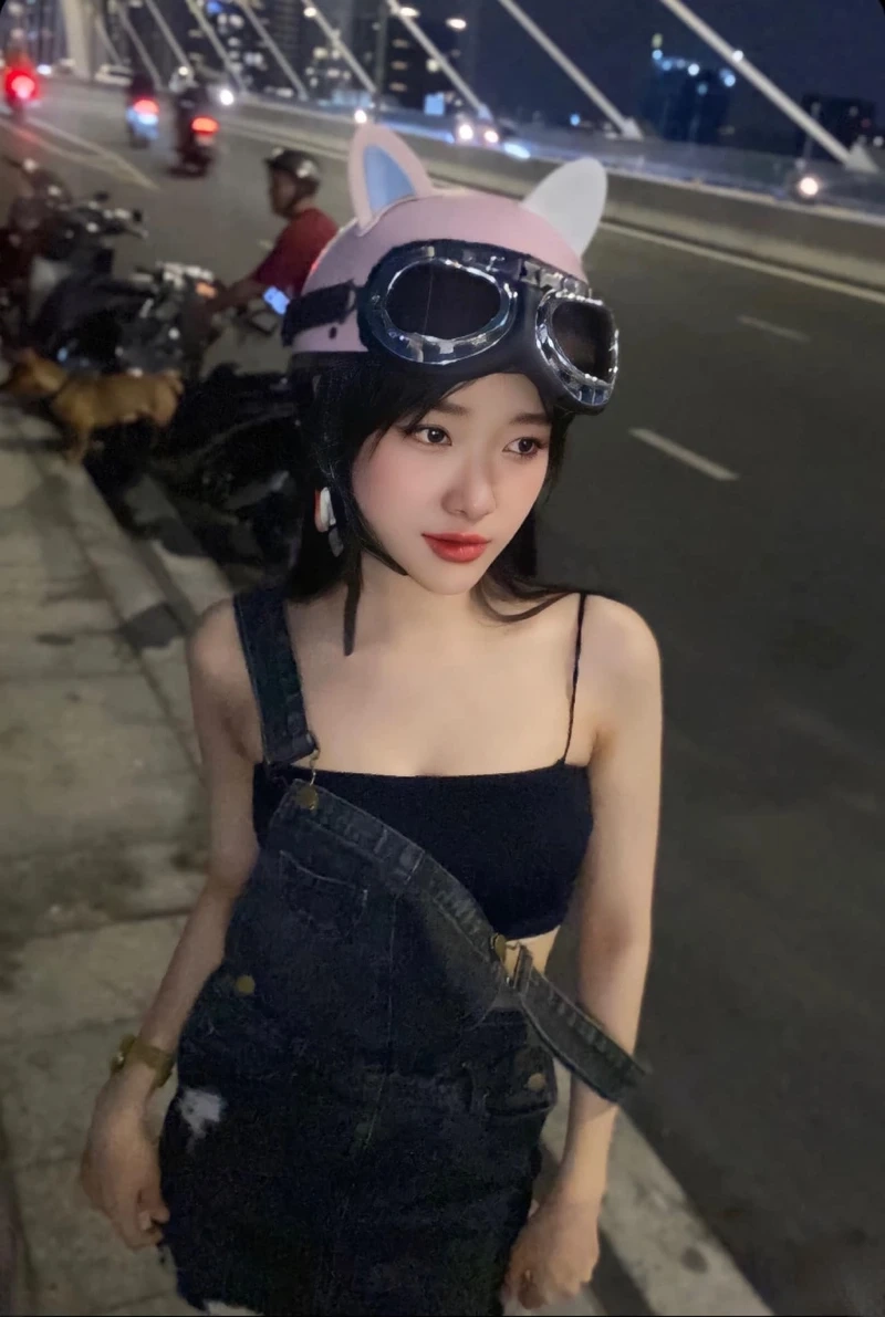 Hình nền gái bikini với hình ảnh cuốn hút và tràn đầy năng lượng
