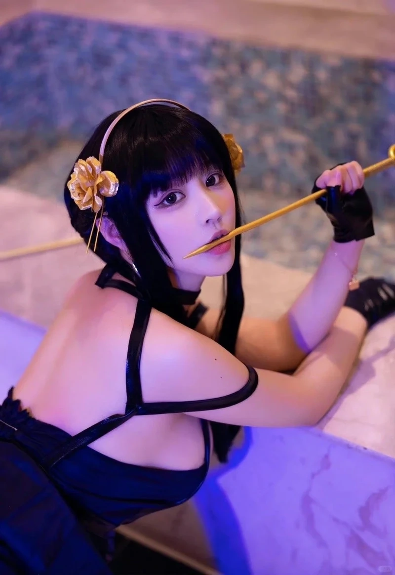 Ảnh cosplay Black Widow luôn gây ấn tượng với sự thông minh và mạnh mẽ