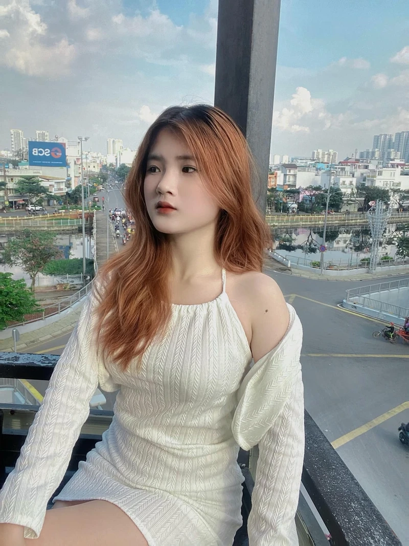 Ảnh gái đẹp trực tuyến với vẻ đẹp dịu dàng và cuốn hút ánh nhìn