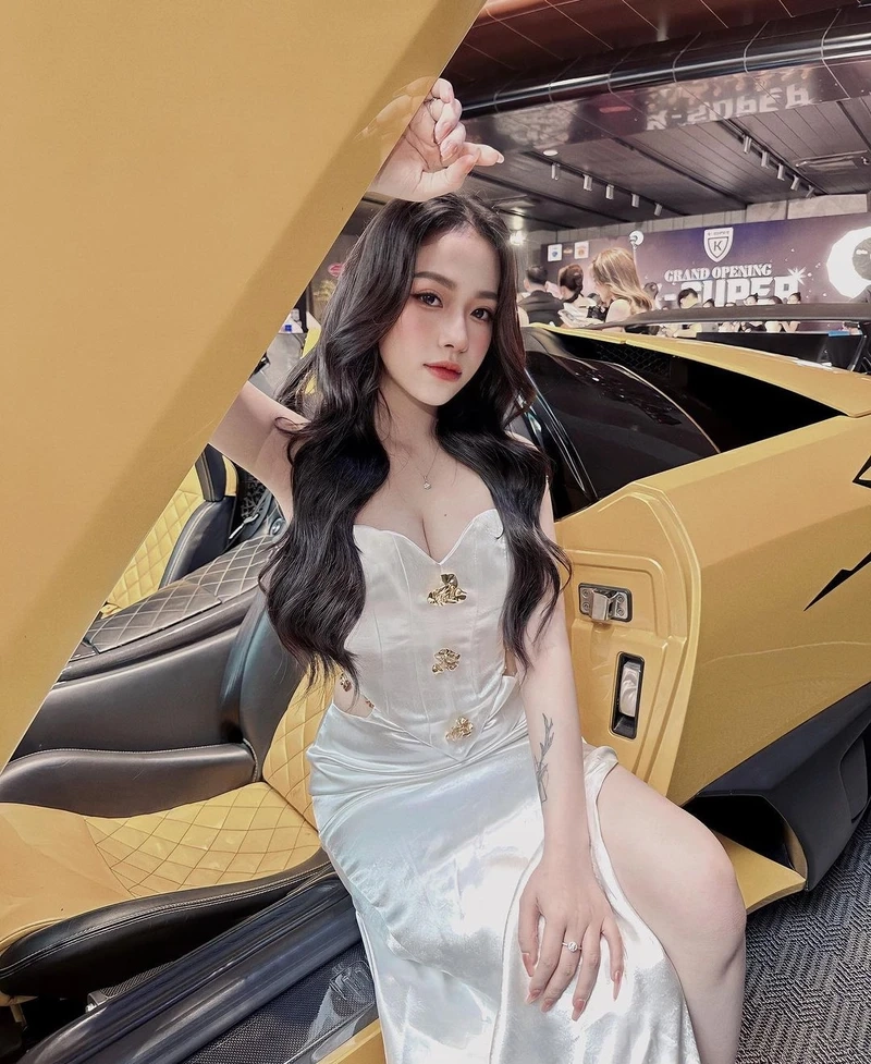 Hình nền gái Tây cho điện thoại, mang lại vẻ đẹp hiện đại và dễ thương
