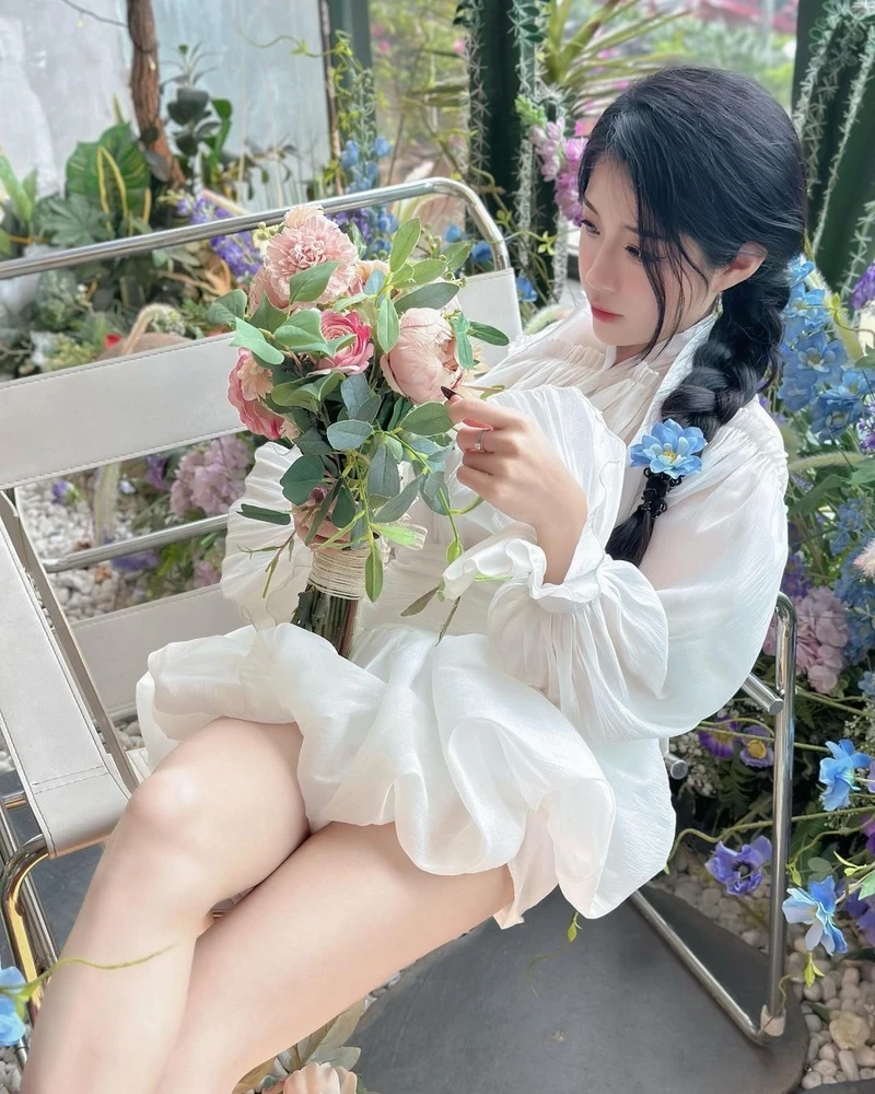 Hình ảnh phụ nữ Anh xinh đẹp, mang vẻ đẹp tự nhiên và dễ gần