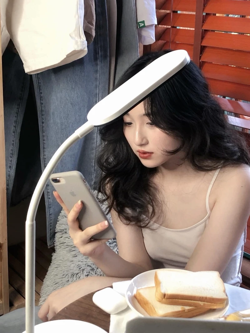 Hình nền gái xinh 4k chất lượng cao mang đến hình ảnh chân thực