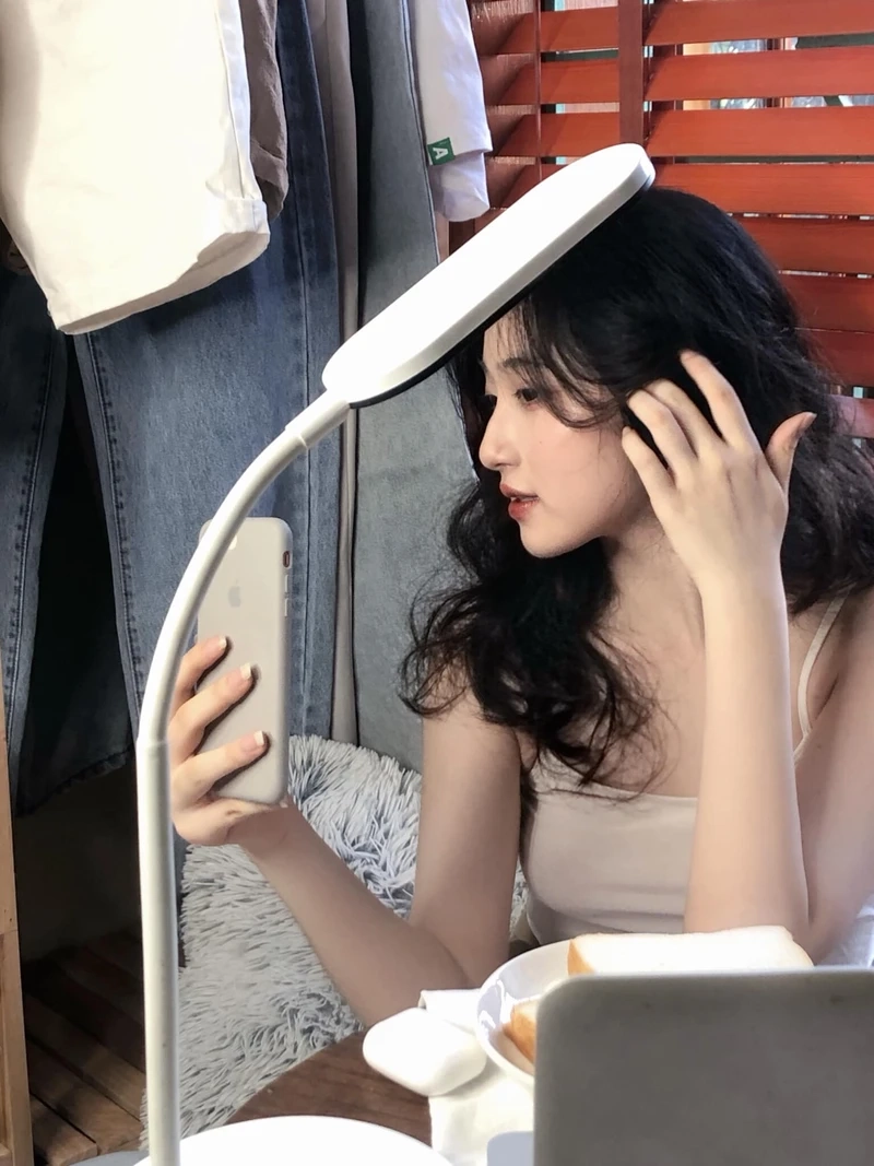 Hình ảnh gái đẹp 2k6 sắc nét, thu hút mọi ánh nhìn với vẻ đẹp tự nhiên