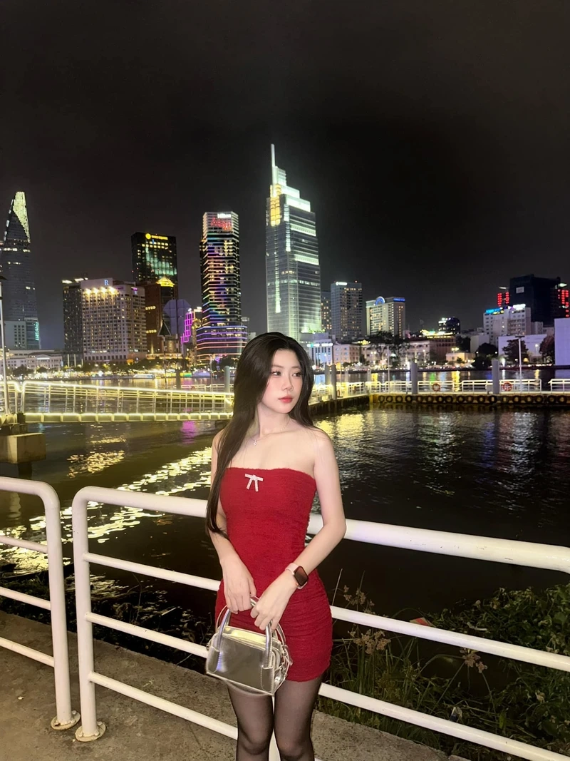 Wallpaper HD gái châu Âu, hình ảnh sắc nét và nổi bật