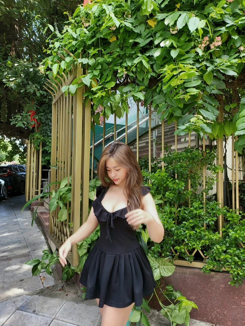Avatar con gái xinh Instagram thể hiện sự nổi bật và cuốn hút nhẹ nhàng